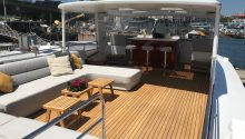 Hiilani boat top deck